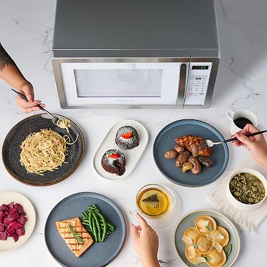 Farberware® Classic 1000-Watt Microwave Oven