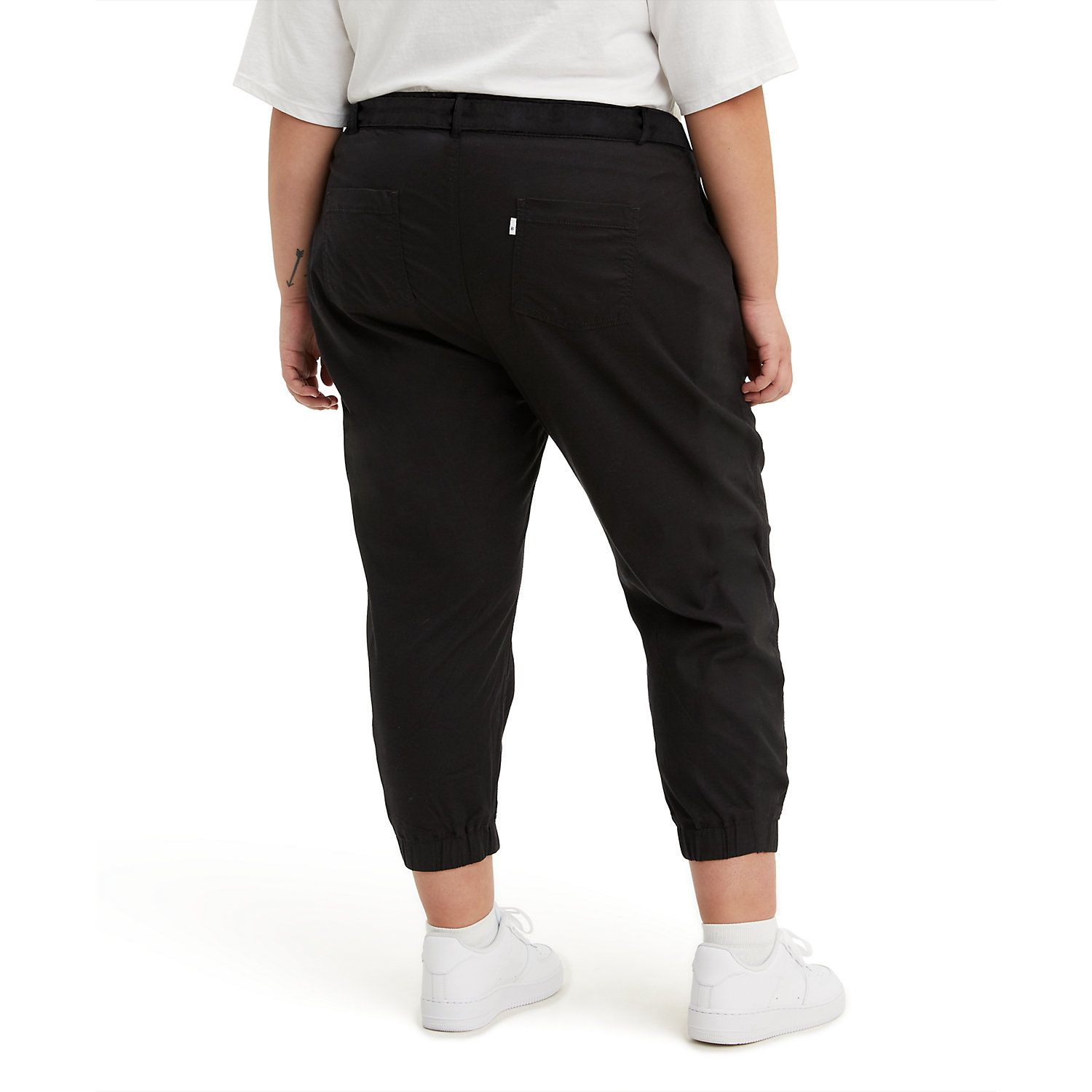 levi's women's belted jet set joggers