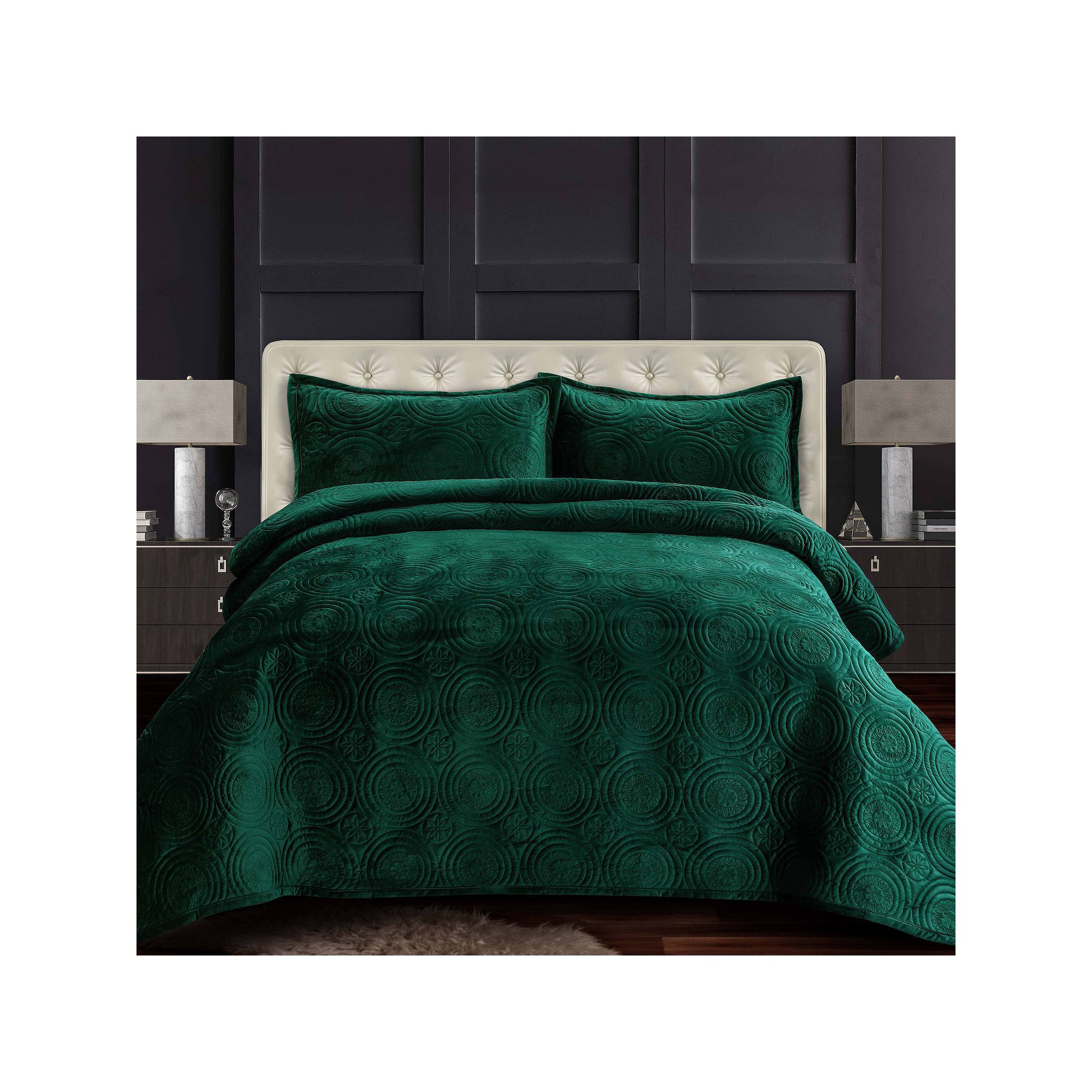 Tribeca Living Capri Medallion Velvet Oversized Quilt Set, Green Green