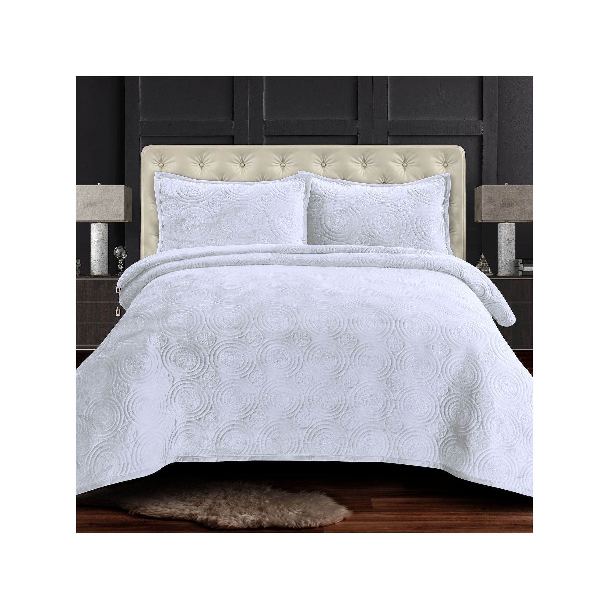 Tribeca Living Capri Medallion Velvet Oversized Quilt Set, White