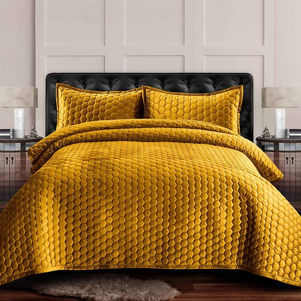 Tribeca Living Lugano Honeycomb Velvet Oversized Solid Quilt Set Gold Queen