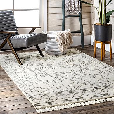 nuLOOM Adele Pendant Tribal Area Rug