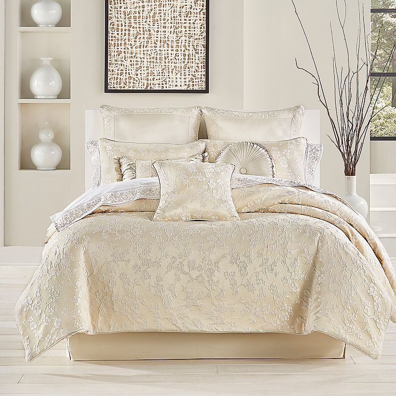 Five Queens Court Baltimore Ivory California Comforter Set, White, King