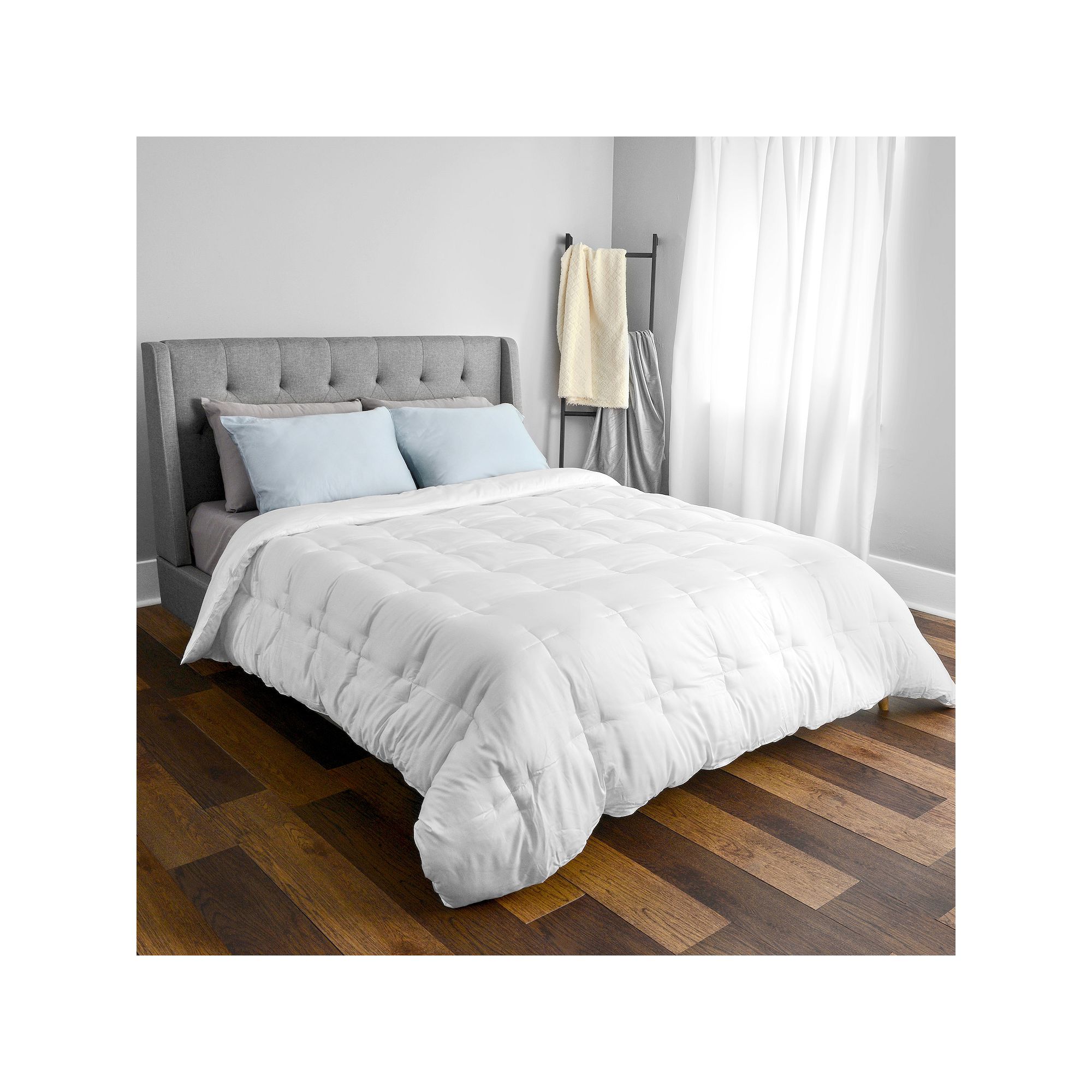 Sealy Tranquility BeComfy Comforter, Bright White