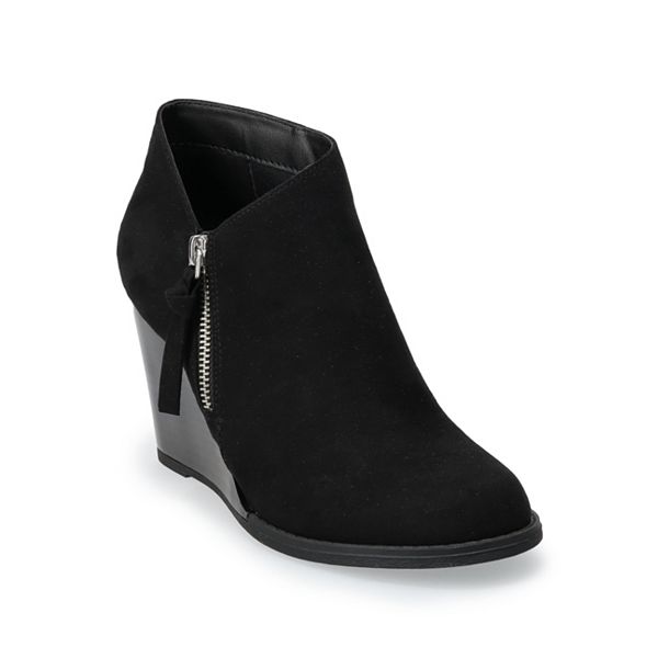 SO® Scallop Women's Wedge Ankle Boots