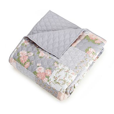 Modern Heirloom Floral Quilt Set with Shams