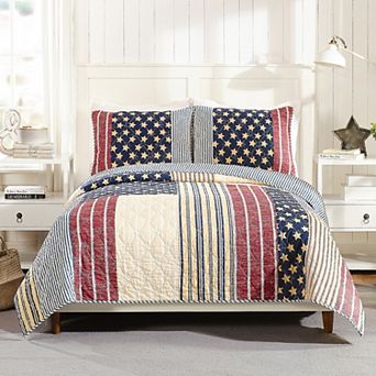 Modern Heirloom Americana Quilt Set with Shams