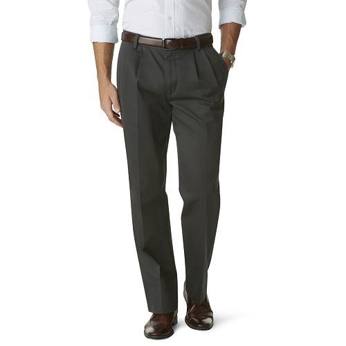 Men's Dockers® ClassicFit Signature Khaki Pleated Pants D3