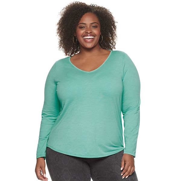 Plus Size EVRI™ Long Sleeve V-Neck Top