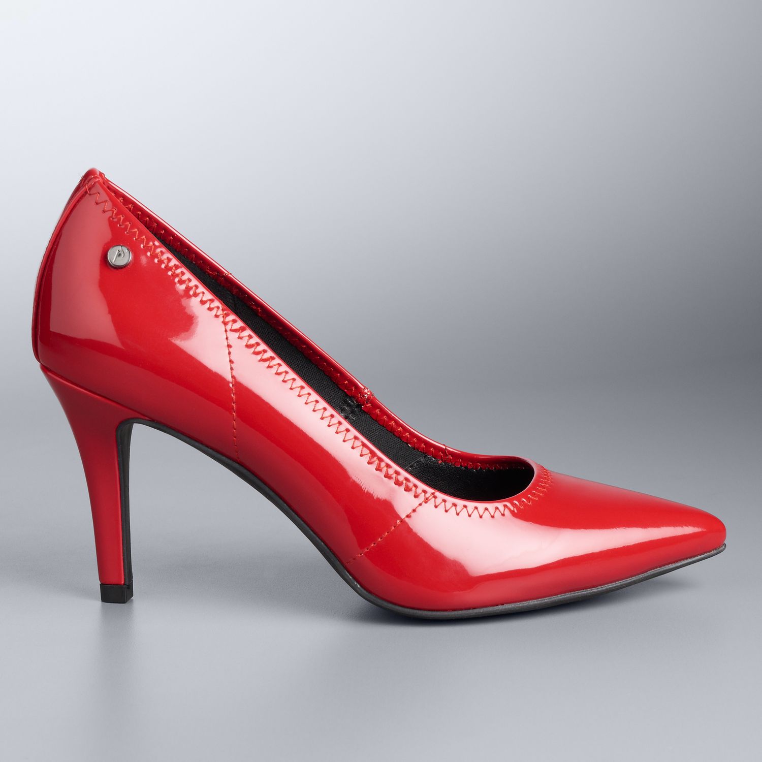 red pumps womens