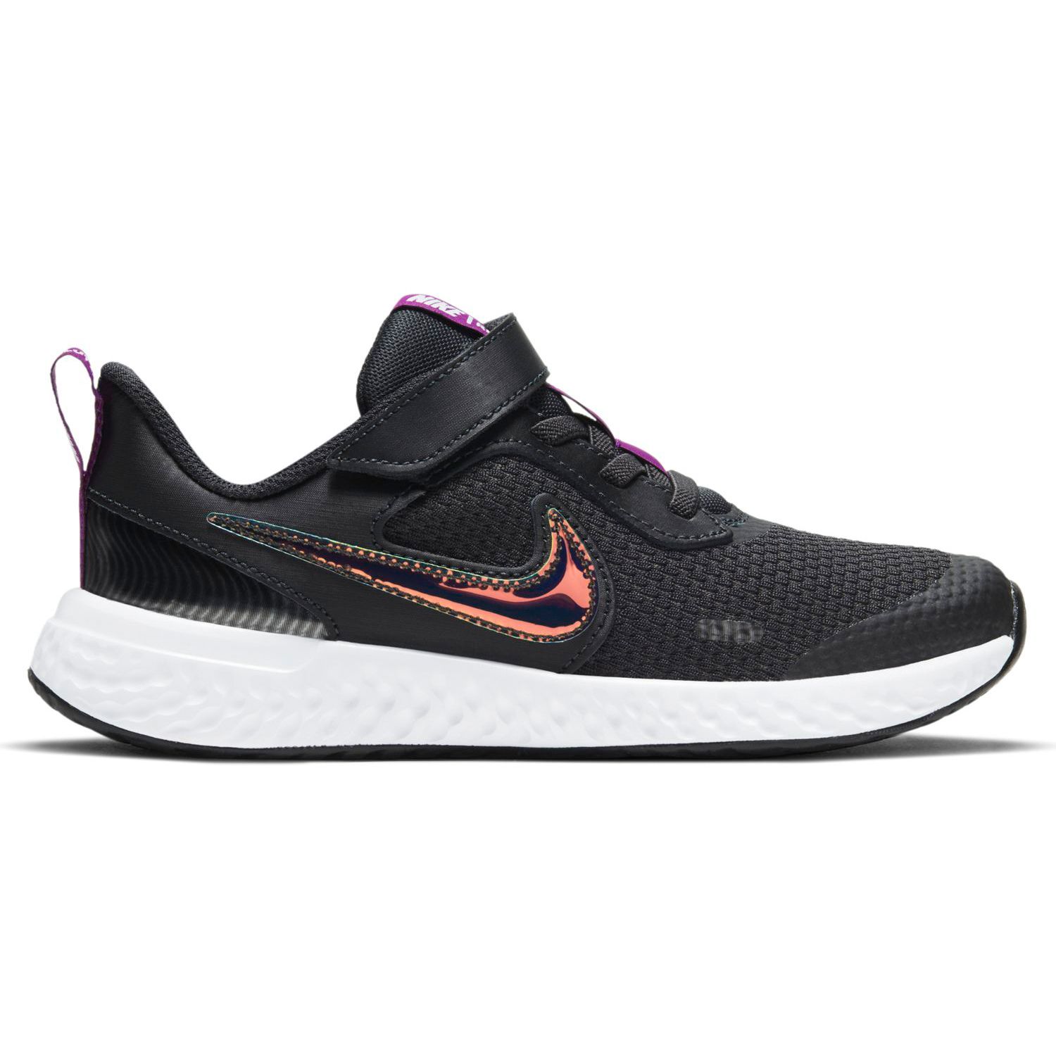 girls black nikes