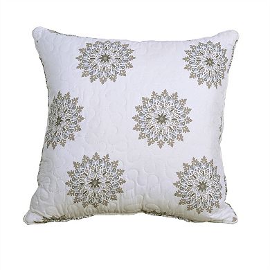 Serenta 6-piece Medallion Quilt Set with Coordinating Throw Pillows