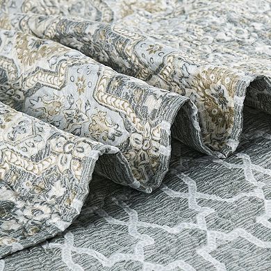 Serenta Lanza 5-piece Quilt Set with Coordinating Throw Pillows