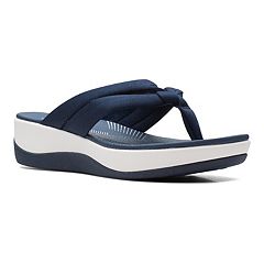 Clarks flip best sale flops clearance