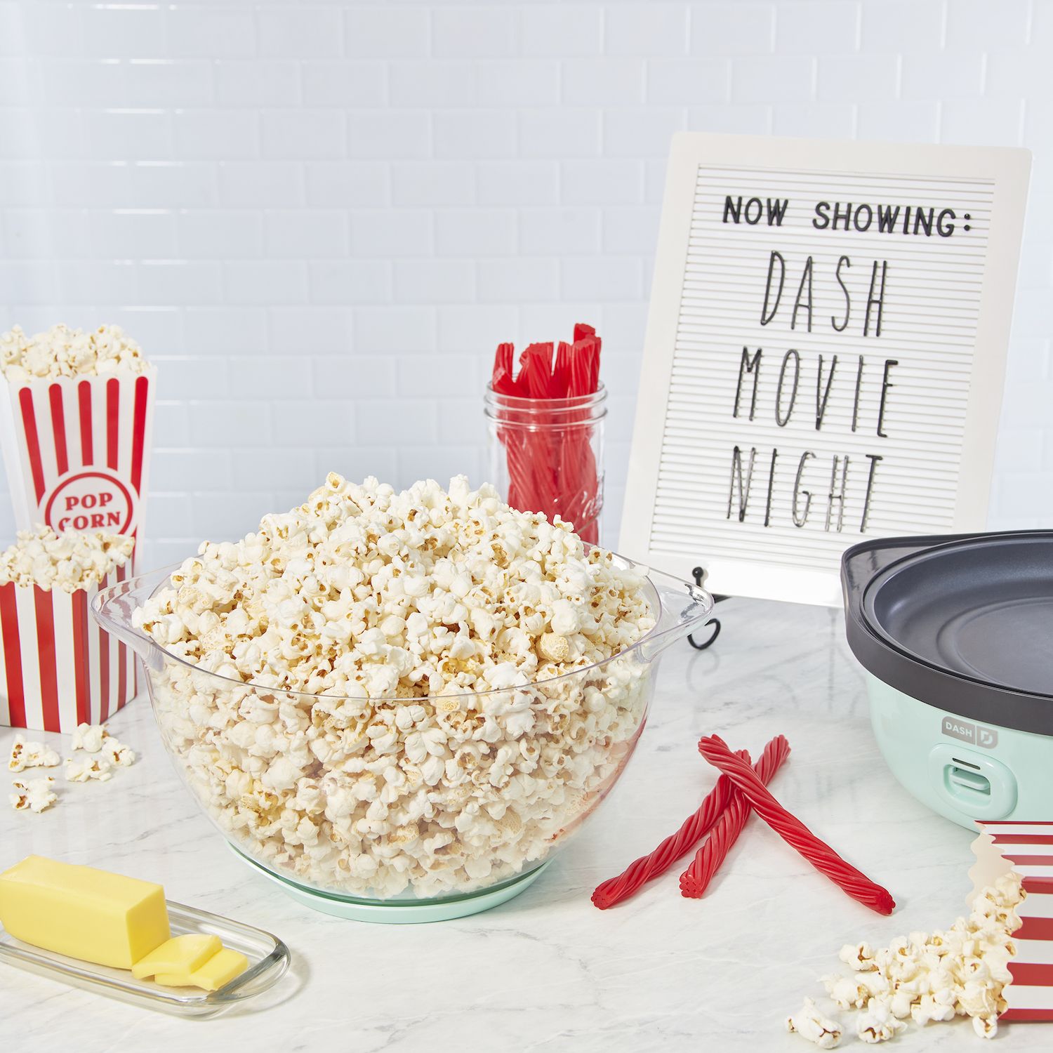 Dash SmartStore Stirring Popcorn Maker ‼️comes with stains ‼️