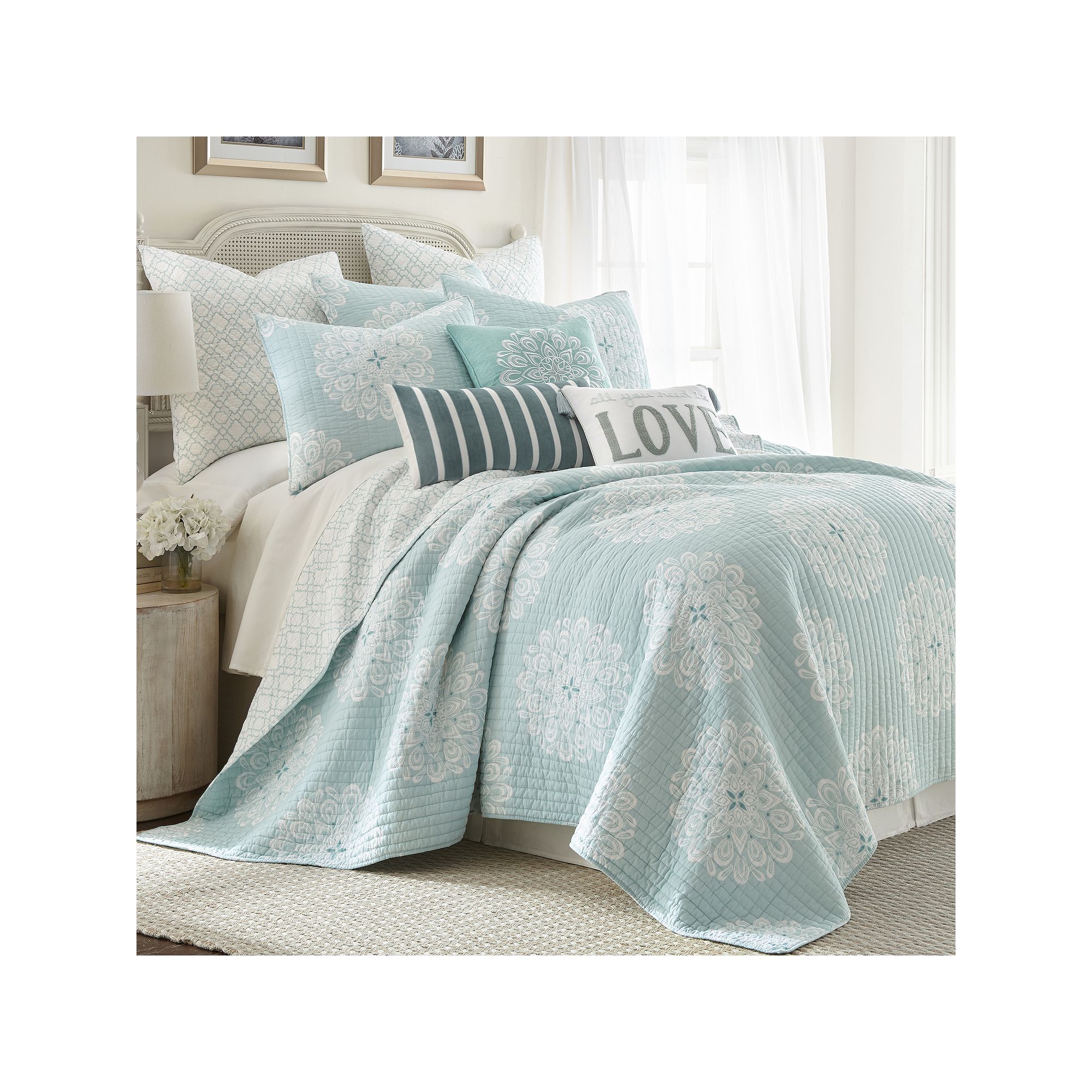 Levtex Home Lara Spa Quilt Set, Blue