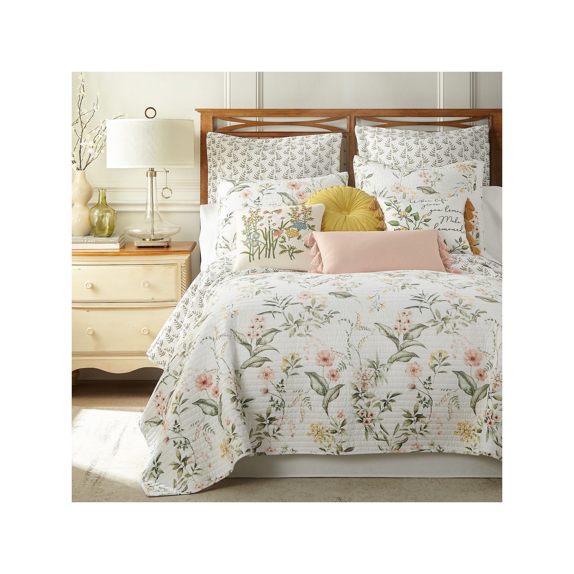 Levtex Home Viviana Quilt Set and Shams, Ivory