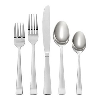 Oneida Avery 90 pc Flatware Set