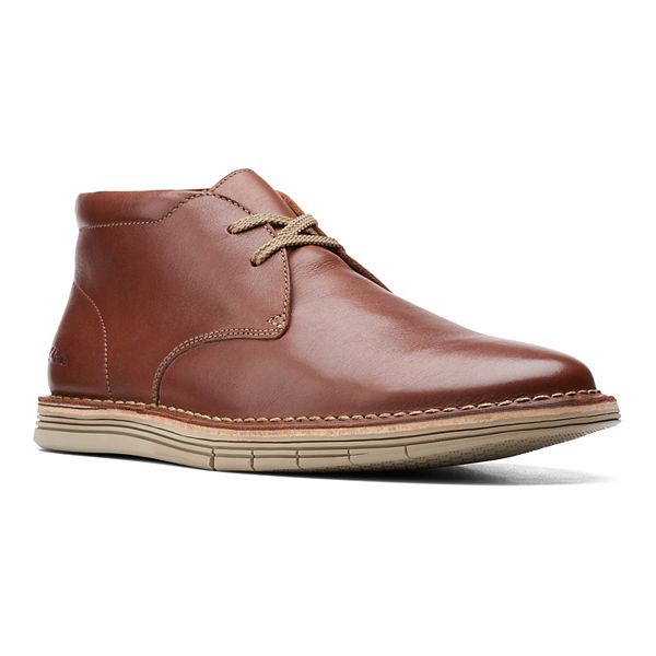 clarks mens forge stride chukka boots flat heel