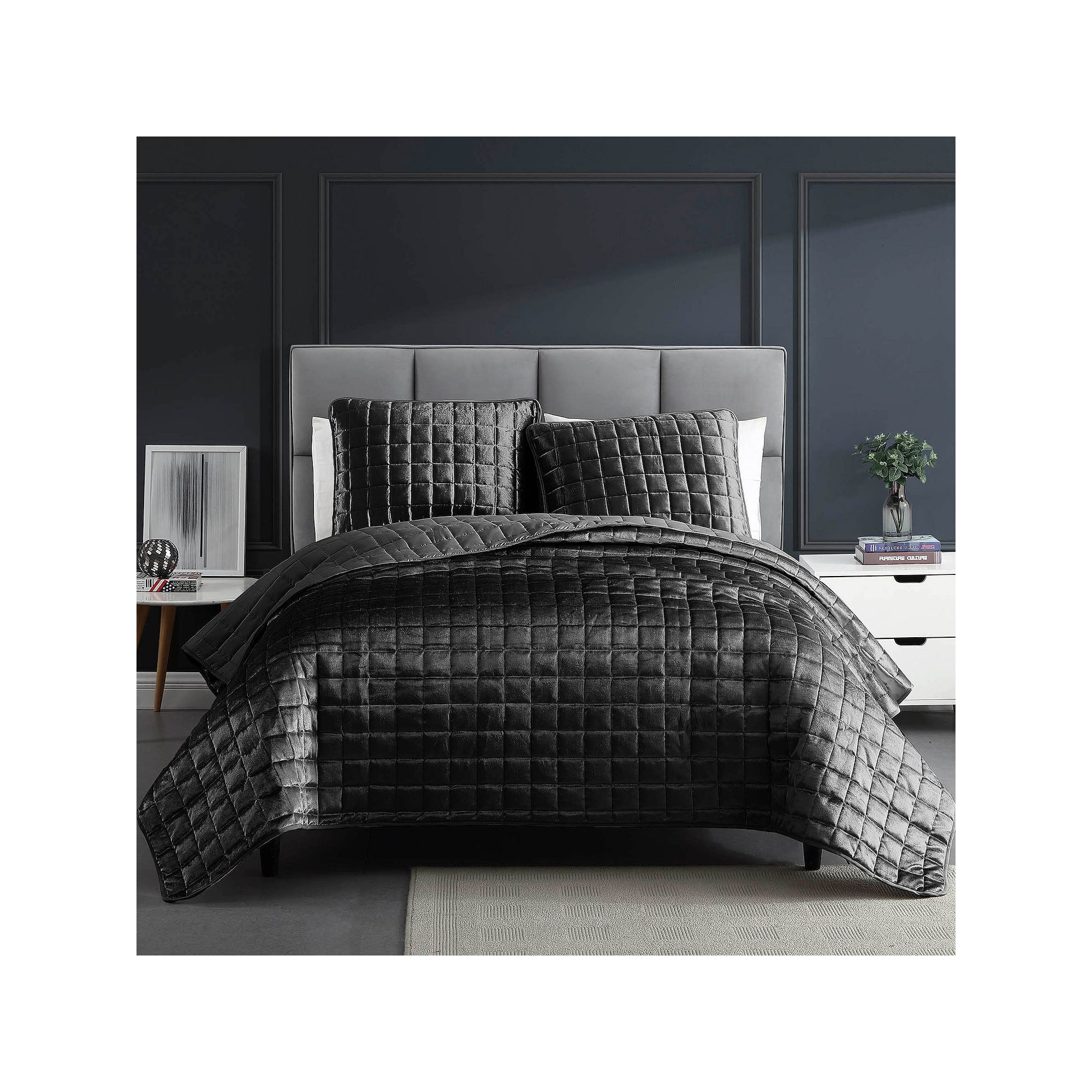 Riverbrook Home Lyndon 3-Piece Quilt Set and Shams, Grey