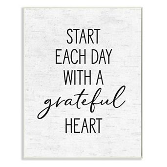 Stupell Home Decor Start Each Day with a Grateful Heart Plaque Wall Art