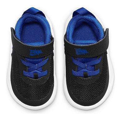 Nike Team Hustle D10 Baby/Toddler Shoes