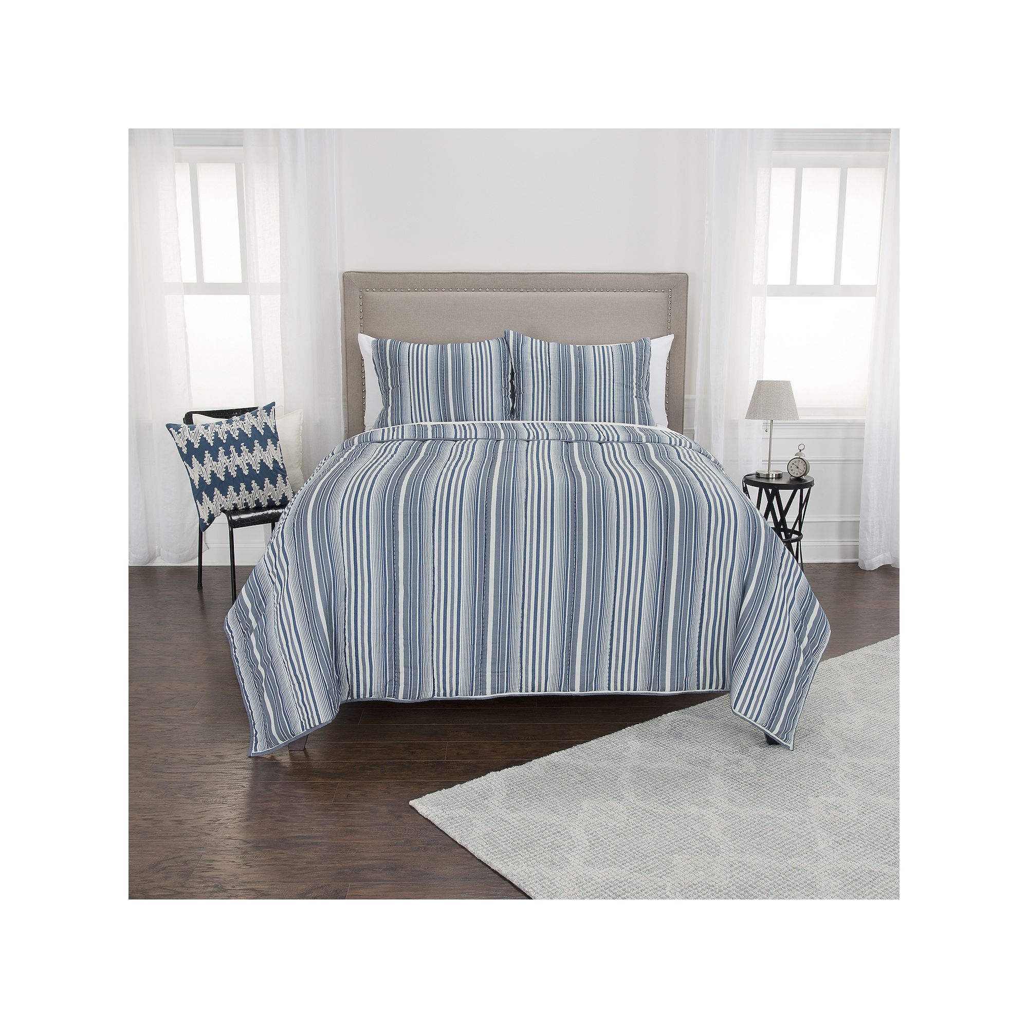 Rizzy Home The Brady Quilt Set with Shams, Multi Blues