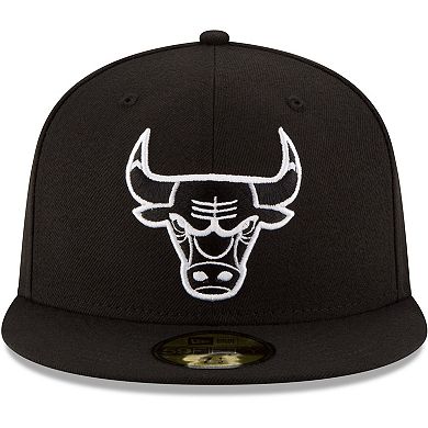 Men's New Era Black Chicago Bulls Black & White Logo 59FIFTY Fitted Hat