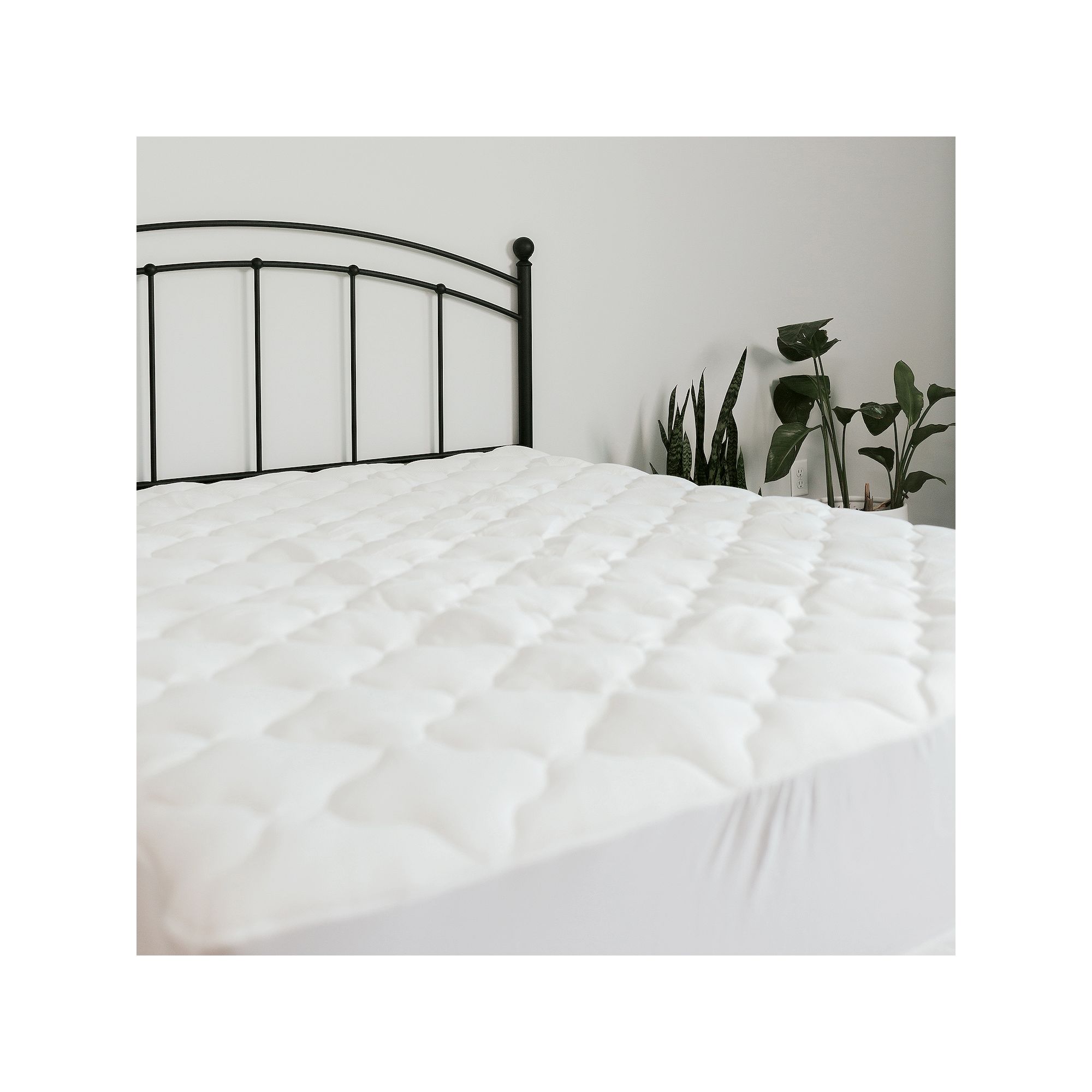 ELuxury Plush Mattress Pad, White