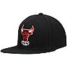 Men's Mitchell & Ness Black Chicago Bulls Hardwood Classics Core Snapback Hat