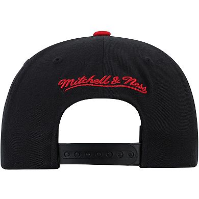 Men's Mitchell & Ness Black/Red Toronto Raptors Two-Tone Wool Snapback Hat