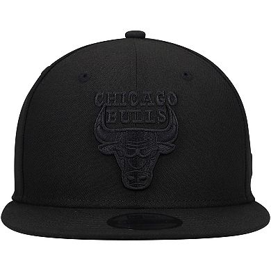 Men's New Era Chicago Bulls Primary Logo Black On Black 9FIFTY Snapback Hat