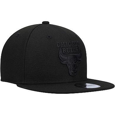 Men's New Era Chicago Bulls Primary Logo Black On Black 9FIFTY Snapback Hat