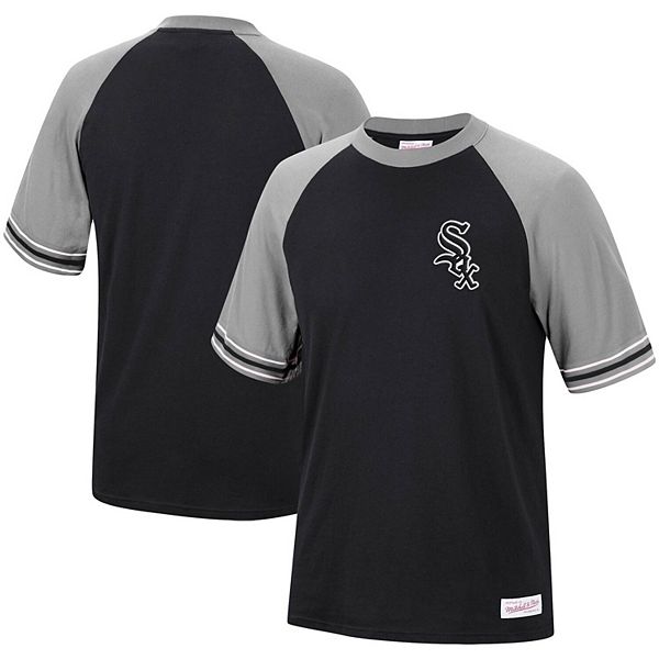 Mitchell and Ness Chicago White Sox Grey Team Captain Short Sleeve