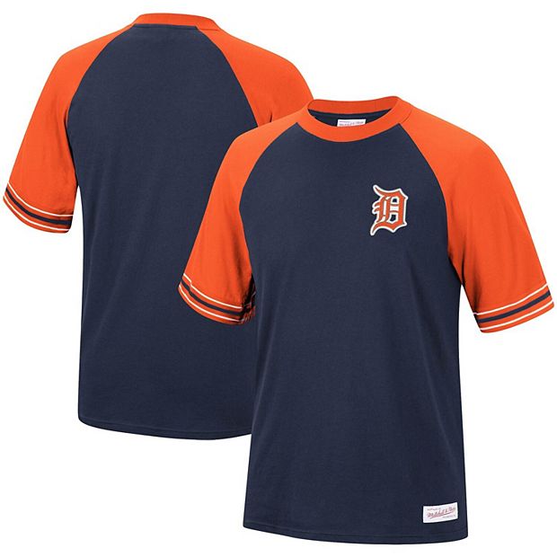 Men's Mitchell & Ness Navy Detroit Tigers Team Captain Raglan T-Shirt