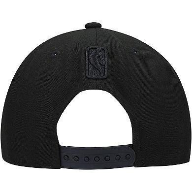 Men's New Era Los Angeles Lakers Black On Black 9FIFTY Snapback Hat