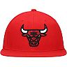 Men's Mitchell & Ness Red Chicago Bulls Team Hardwood Classics 1992 NBA Finals Patch Snapback Hat