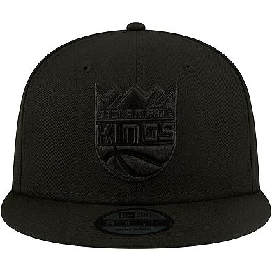Men's New Era Sacramento Kings Black On Black 9FIFTY Snapback Hat