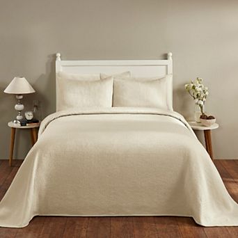 Better Trends Sophia Matelasse Bedspread or Sham