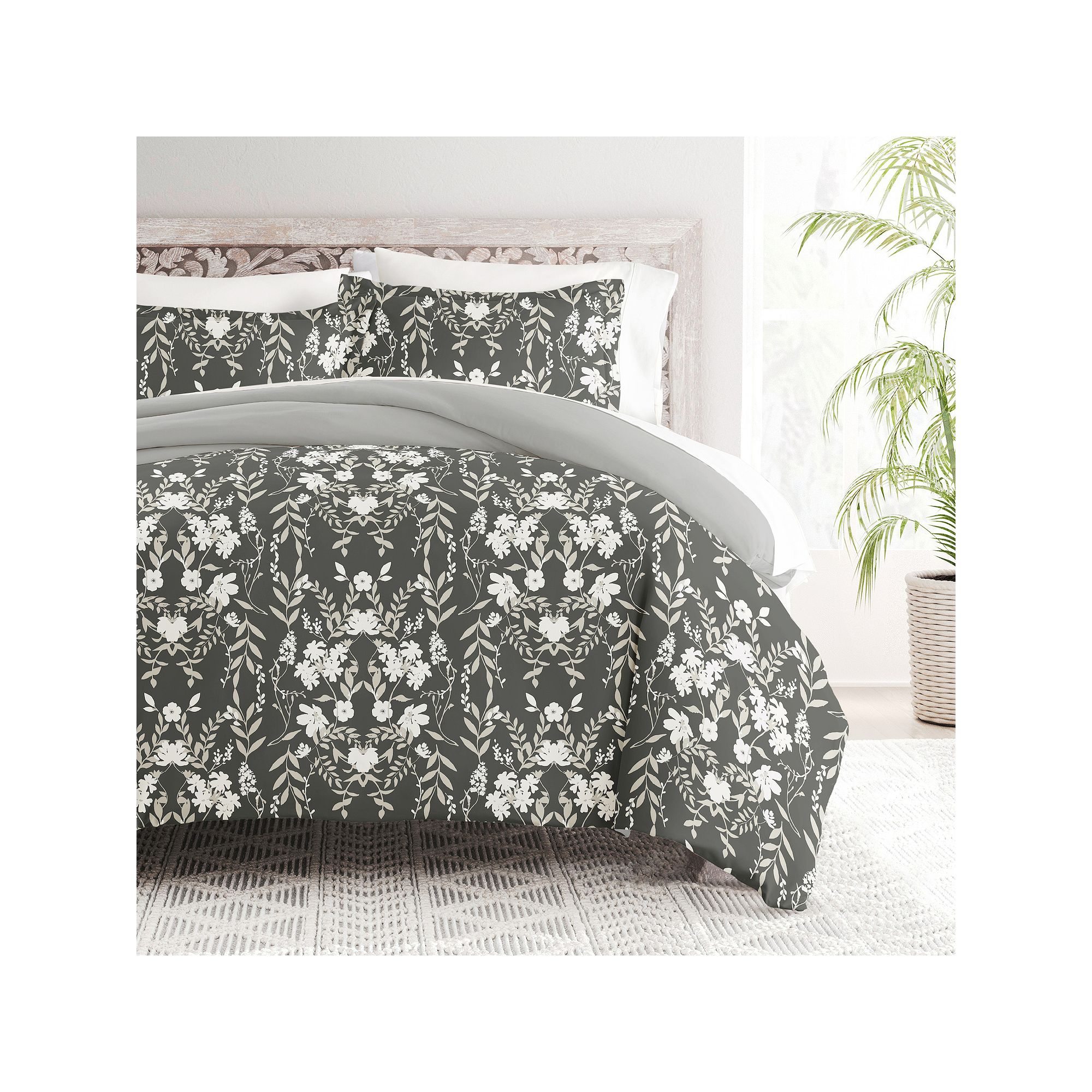 Home Collection Premium Ultra Soft Secret Garden Pattern Reversible Duvet C