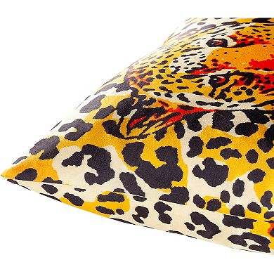 Decor 140 Fernanda Modern Throw Pillow