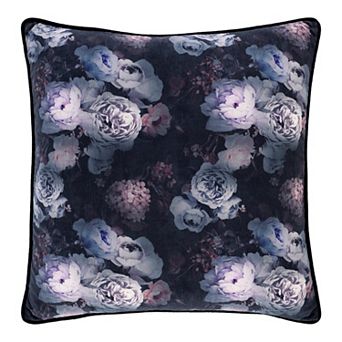 Decor 140 Rafaela Traditional Throw Pillow