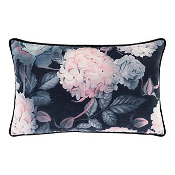Decor 140 Rafaela Traditional Throw Pillow
