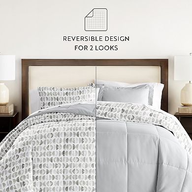 Home Collection Premium Down-Alternative Moonlight Stars Reversible Comforter Set