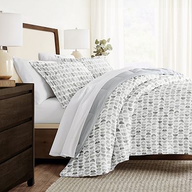 Home Collection Premium Down-Alternative Moonlight Stars Reversible Comforter Set