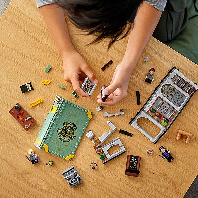 LEGO Harry Potter Hogwarts Moment: Potions Class Building Kit 76373