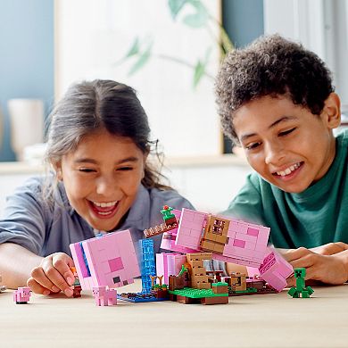 LEGO Minecraft The Pig House Building Kit 21160