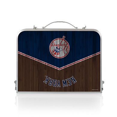 Picnic Time New York Yankees Mini Folding Table