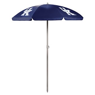 Picnic Time Kentucky Wildcats 5.5 Ft. Portable Beach Umbrella