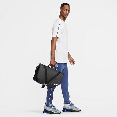 Shoulder bag nike sportswear essentials hotsell